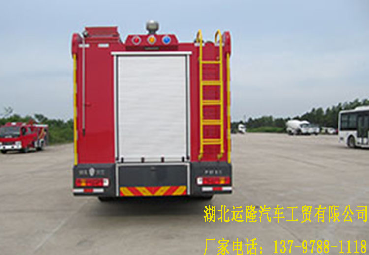 重汽16噸水罐消防車和重汽8噸泡沫消防車順利下線(圖6)